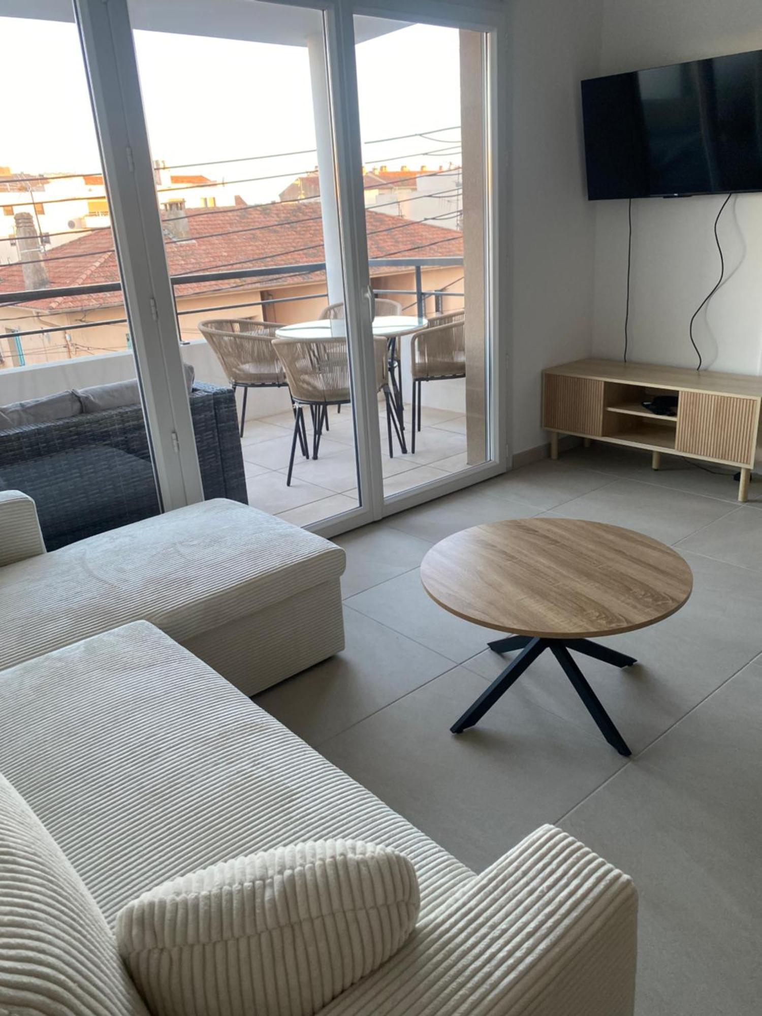 Apartment Bleu Azur